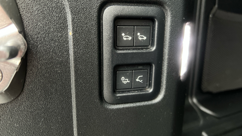 Land Rover Defender 2.0 D240 First Edition 110 5dr Auto Diesel Estate